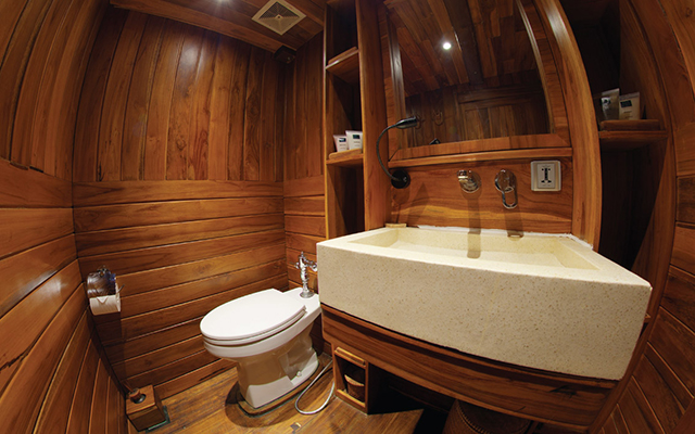 Bathroom - Standard Cabin - MY Damai 1 - Indonesia Liveaboard