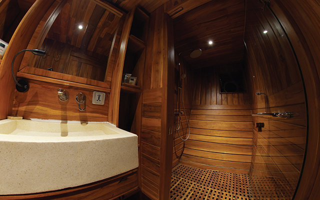 Shower - Standard Cabin - MY Damai 1 - Indonesia Liveaboard