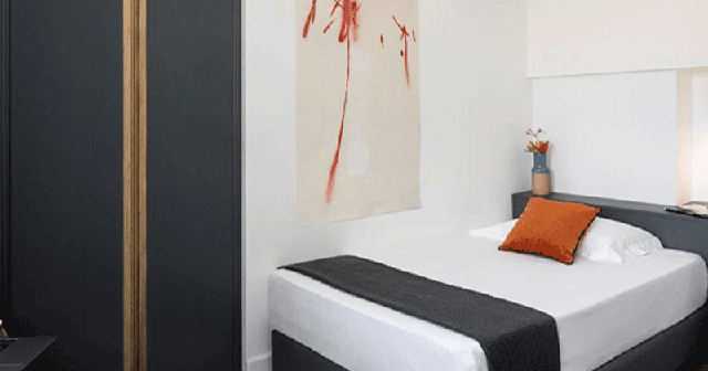 Room at Hotel Plaza Opéra