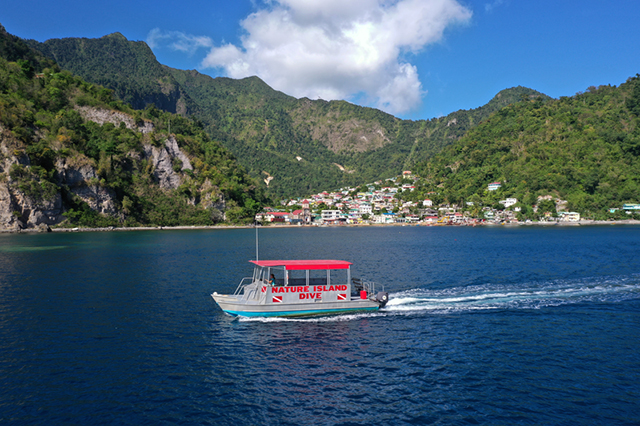 Dive boat - Jungle Bay Dominica - Dominica Resort