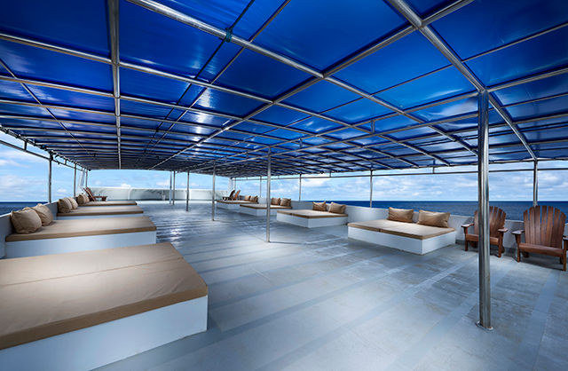 Sun deck - White Manta Explorer - Indonesia Liveaboards - Dive Discovery Indonesia