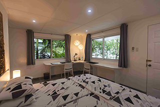 Interior - Ocean Front Room - The Three P Beach Resort