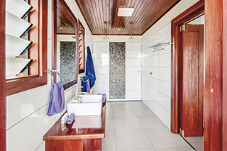 Bathroom - Luxury Ocean View Villa - Volivoli Beach Resort - Fiji Dive Resort