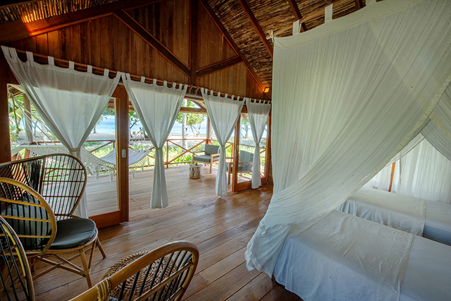 Twin beds - Beach Cottage - Metita Beach and Dive Resort - Indonesia Dive Resort