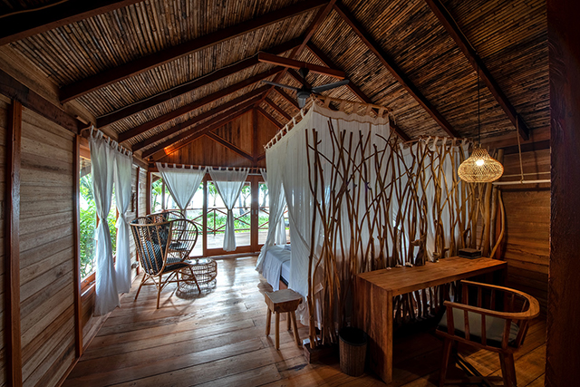 Interior - Beach Cottage - Metita Beach and Dive Resort - Indonesia Dive Resort